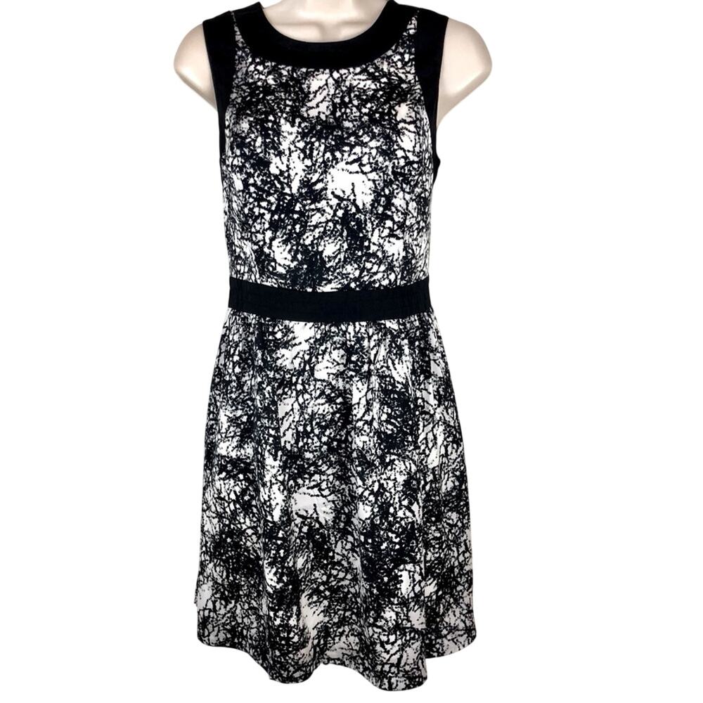Kensie Black White Sleeveless Fit & Flare Dress Back Zip Black Trim Lined